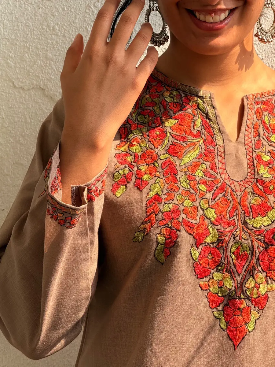 Kashmiri Sozni Embroidery Co-ord Set in Cambric cotton thumbnail 2